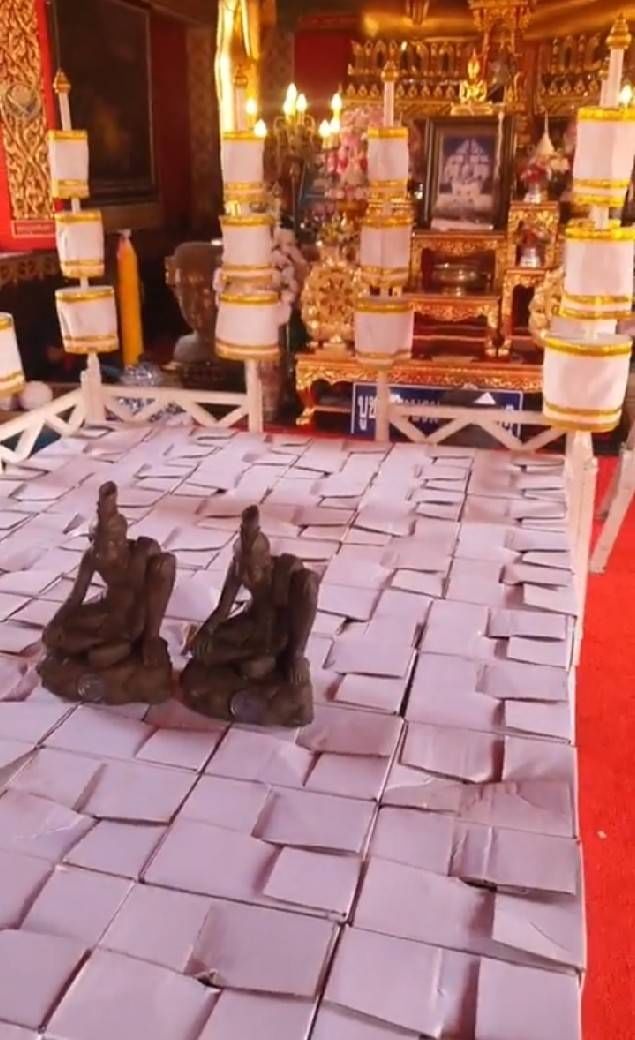 รูปปั้น พ่อปู่ฤาษี นารอท (พ่อแก่) รุ่น2 #รุ่นสุดท้าย พิธีโชคดี เนื้อดินผสมว่าน (ปั้นมือ แบบโบราณ ฐาน7นิ้ว สูง10นิ้ว) จารยันต์ ฐานบรรจุแผ่นยันต์เงิน (จัดสร้าง200ตน) ปี2564 #รับประกันแท้และทัน