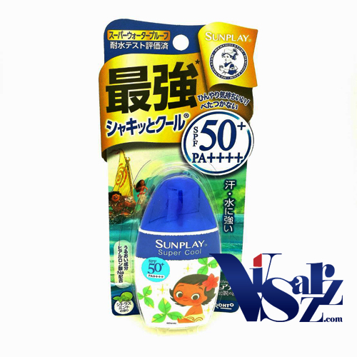 Sunplay Super Cool SPF50+ PA++++ 27mL โลชั่นกันแดดสูตรน้ำ ให้สัมผัสเย็นสดชื่น พร้อมกลิ่นหอมของเมนทอล ปกป้องผิวจากแสงแดดด้วยสูตร Solarex-3 มีความคงทนต่อแสงแดดสูงมาก กันน้ำกันเหงื่อได้อย่างดีเยี่ยม และไม่เหนียวเหนอะหนะ