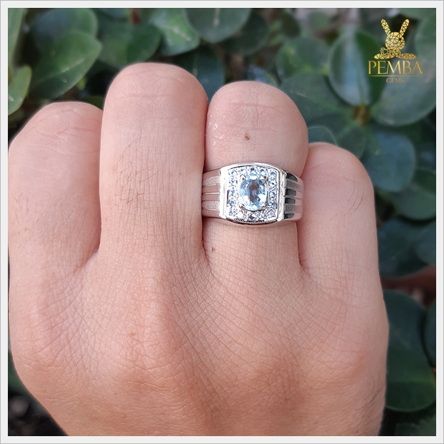 แหวนอะความารีนแท้ สีฟ้าสวยใส เงินแท้925 ชุบทองคำขาว เพิ่มความมั่นใจ