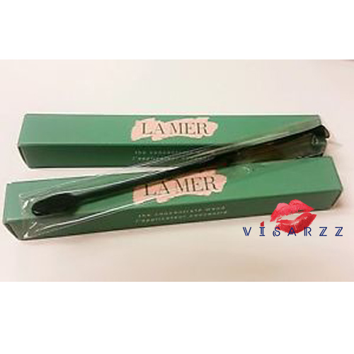 La Mer Concentrate Wand Applicator ใช้สำหรับป้ายครีมหรือเซรั่มออกจากขวดจนหยดสุดท้าย เพื่อให้ได้ใช้ปริมาณครีมอย่างเต็มประสิทธิภาพ