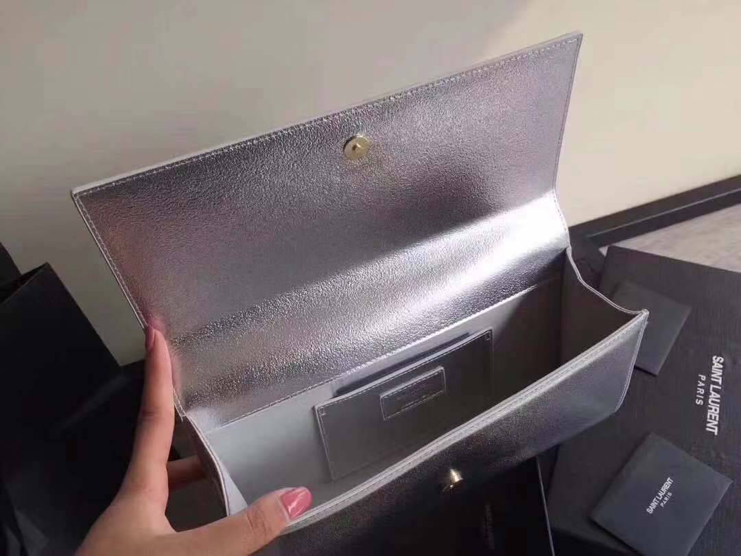 กระเป๋าคลัช YS clutch สีเงิน