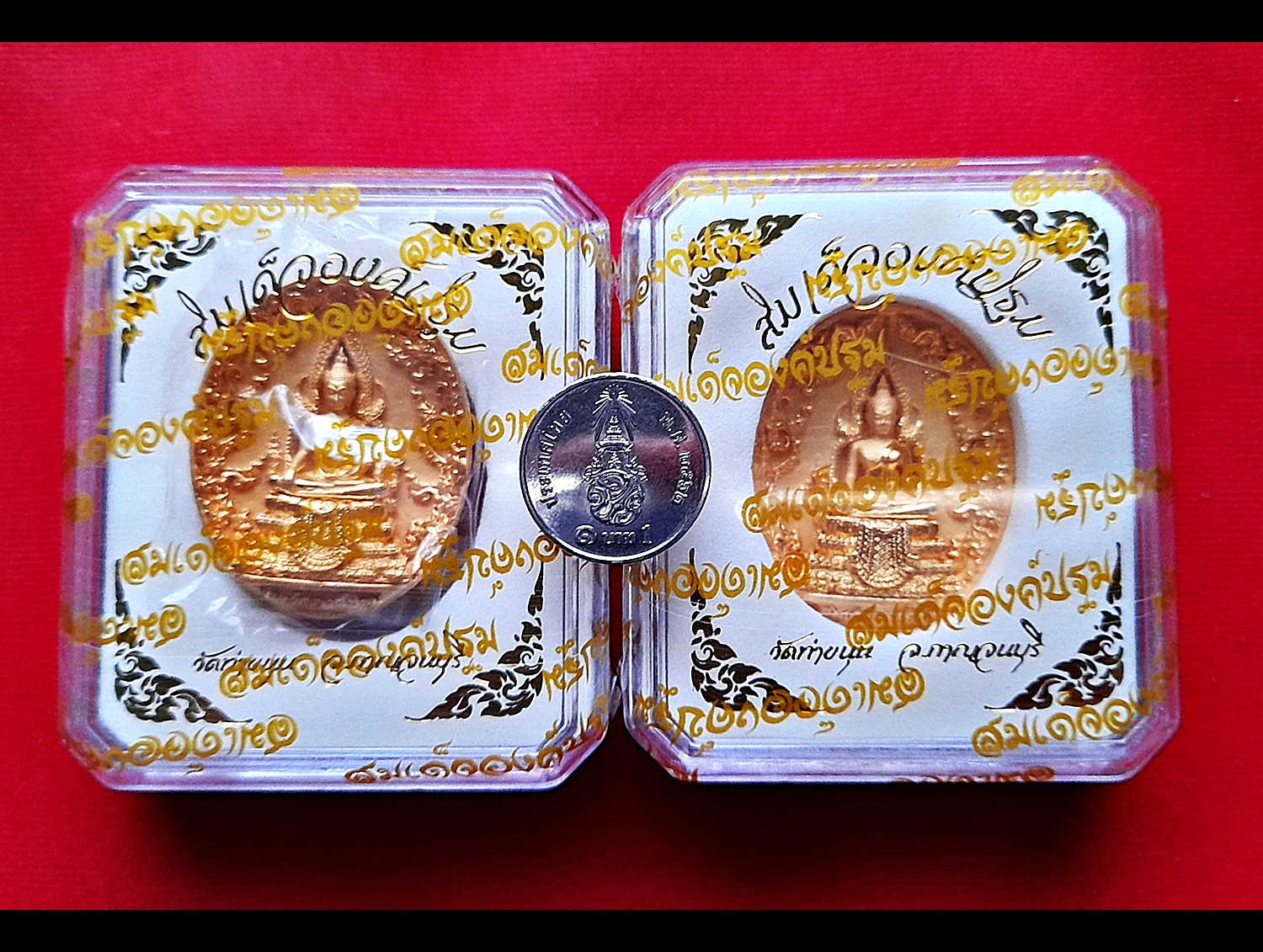 เหรียญสมเด็จองค์ปฐม หลัง ท้าวเวสสุวรรณ 8กร 4พักตร์ เนื้อกะไหล่ทอง(งานพุทธศิลป์) ปี2563 #รับประกันแท้ (พิธีสะท้านไตรภพ พิธีปลุกเสกพร้อม #พระกริ่งสะท้านไตรภพ) - หลวงพ่อเล็ก วัดท่าขนุน