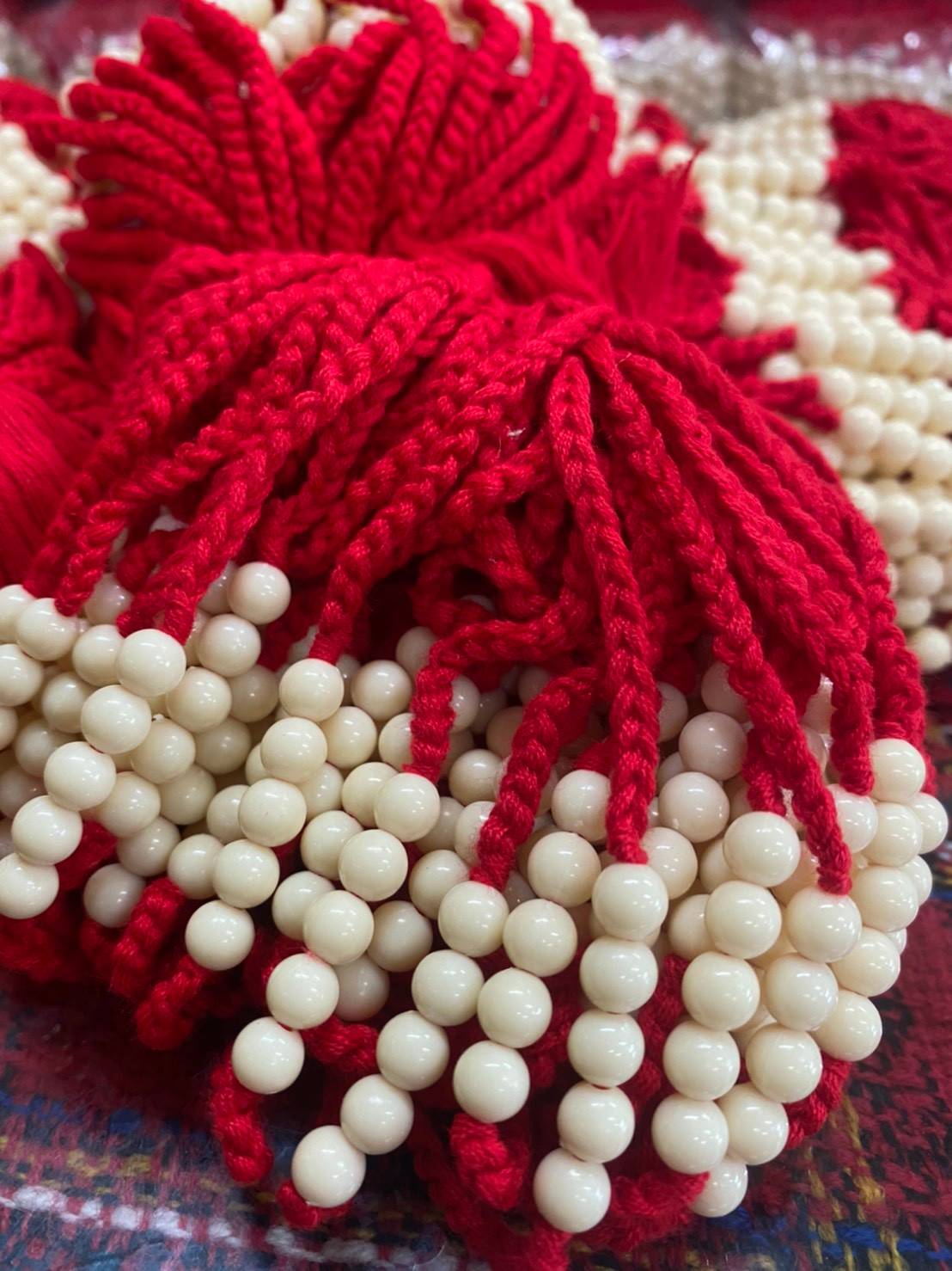 สร้อยข้อมือ ด้ายแดง สีแดง สีชมพู สีเขียว สีอื่น (ขายปลีก ขายส่ง) (งานถักทำมือ เส้นใหญ่หนา)