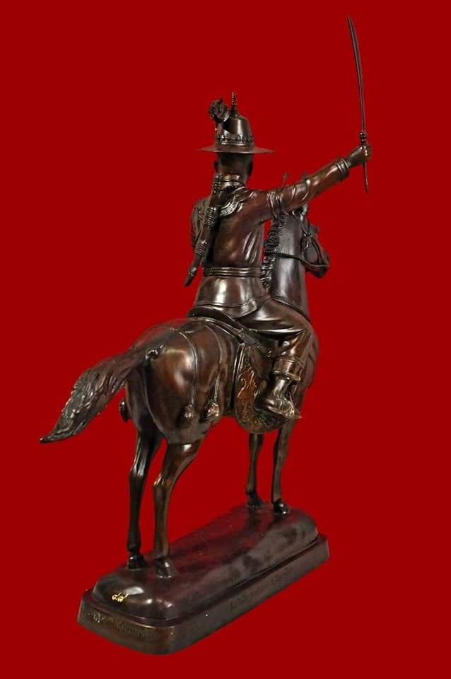 รูปหล่อ สมเด็จพระเจ้าตากสินมหาราช ทรงม้า (ขนาดสูง18นิ้ว) เนื้อทองเหลืองรมดำ