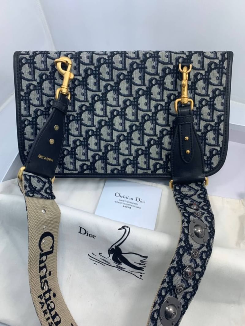 กระเป๋า dio oblique 10 นิ้ว