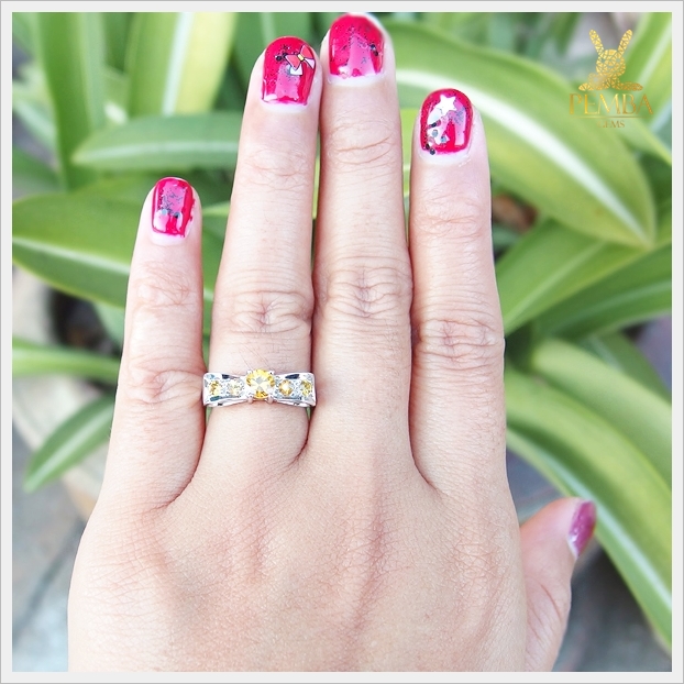 แหวนบุษราคัม เงินแท้ ชุบทองคำขาว ดีไซน์รูปโบว์สุดเก๋ แหวนพลอยแท้