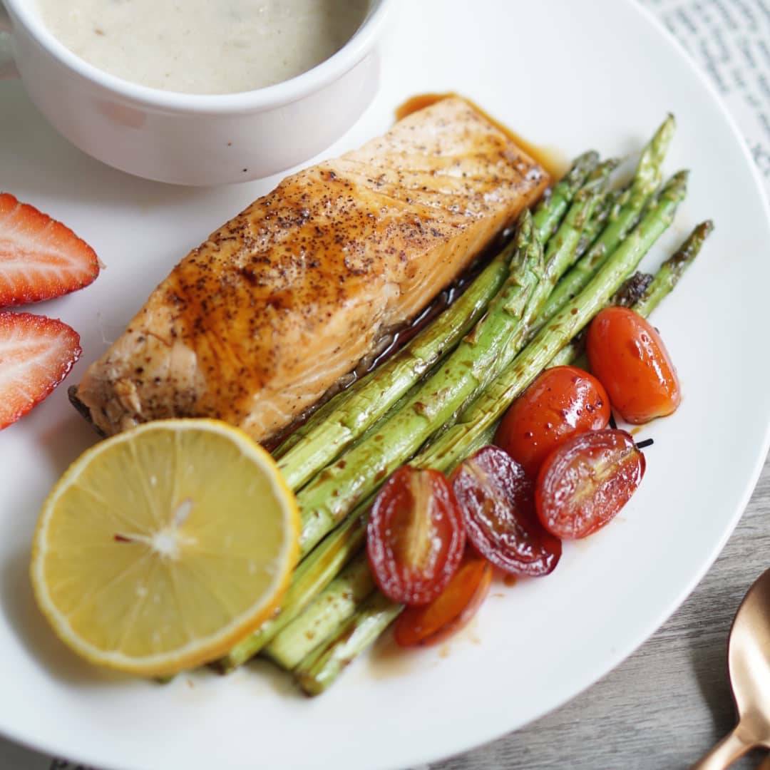 สเต็กแซลมอน ซอสเทอริยากิ