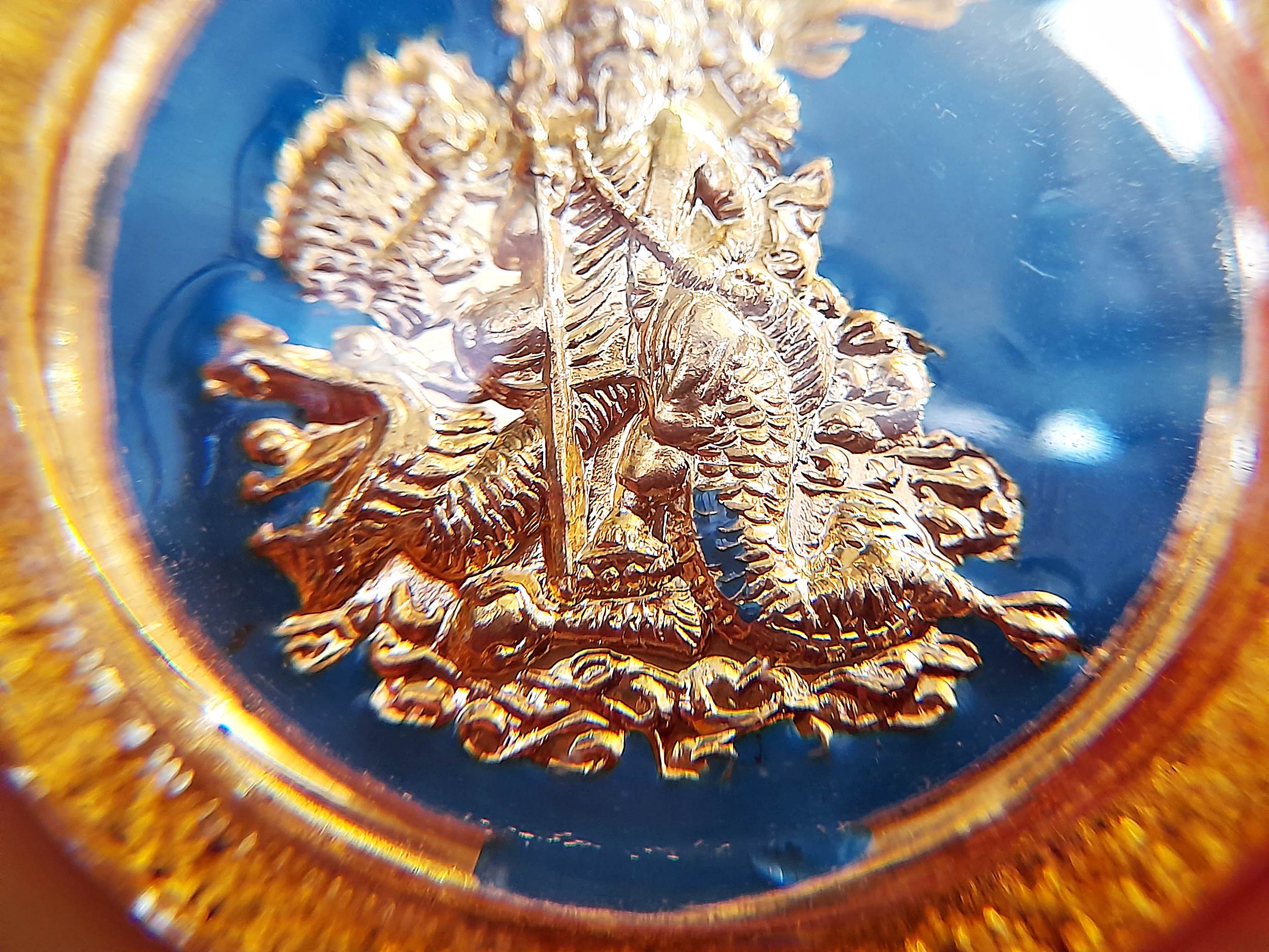 เหรียญหลวงปู่มังกรขาว รุ่น2 ปี2540 (ฉลองตำหนัก ลงยาแบบโบราณ) (อาจารย์กิมน้ำ) ศรีราชา จ.ชลบุรี เนื้อกะไหล่เงิน ลงยาฟ้า