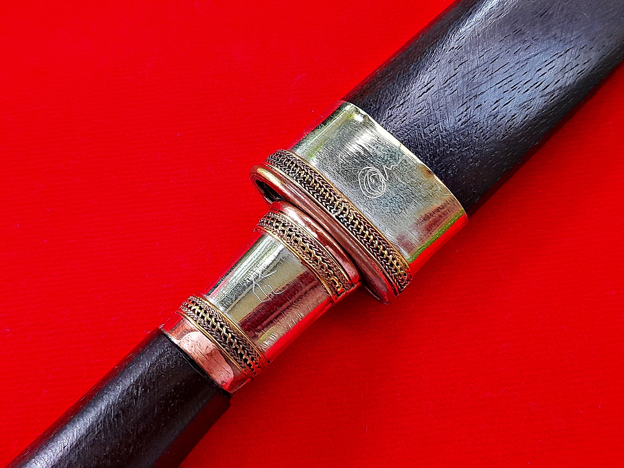 มีดหมอ ดาบฟ้าฝื้น ด้ามฝักเนื้อไม้มะค่า (บรรจุมวลสาร ตะกรุดเงิน ชนวน มหาสะท้อน มหาระงับ มหาจักรพรรดิ) (เล่มใหญ่ ยาว9นิ้วครึ่ง จัดสร้าง29เล่ม) ปี2564 #รับประกันแท้ - (รุ่นนี้ท่านทำให้พิเศษ)