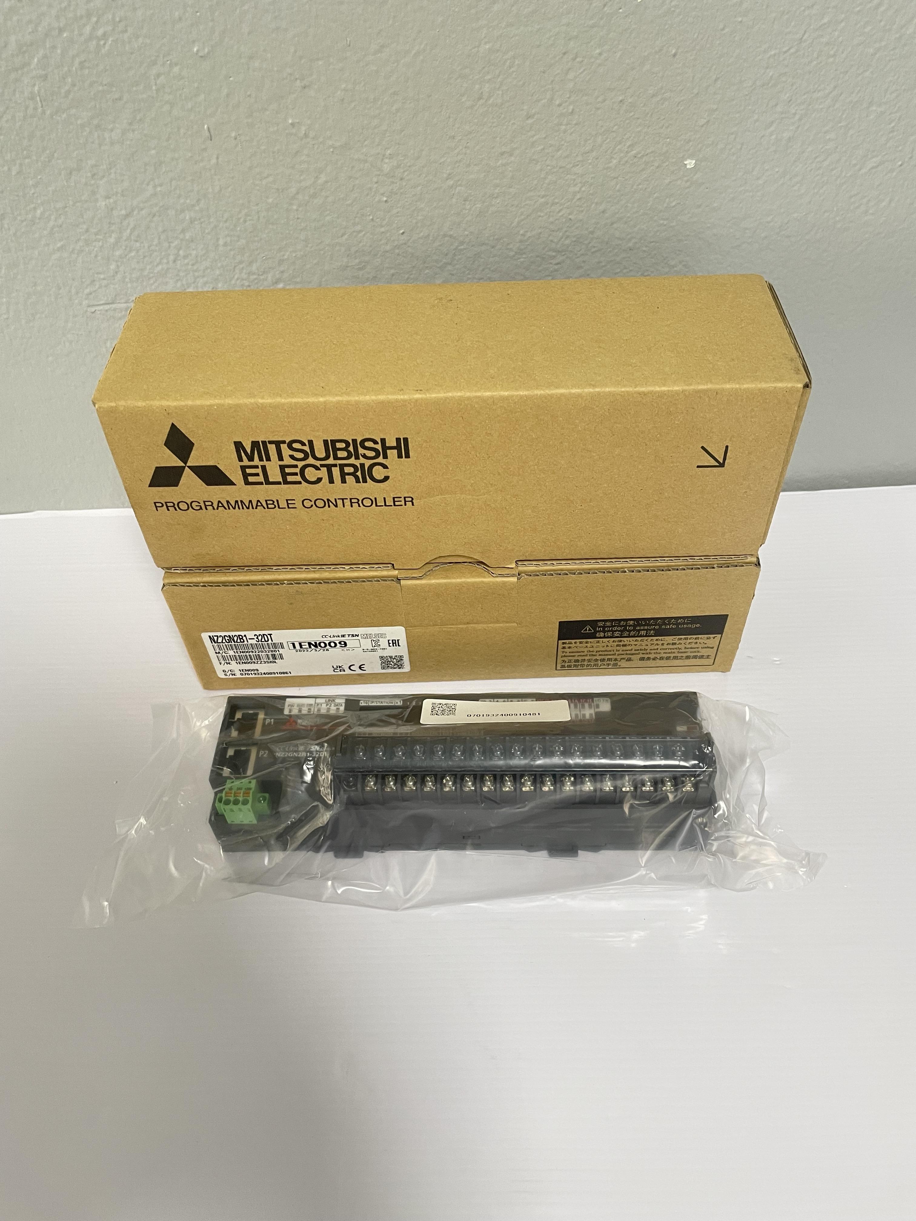 Mitsubishi CC-Link Model:NZ2GN2B1-32DT Remote I/O , 16 DC input , 16 output