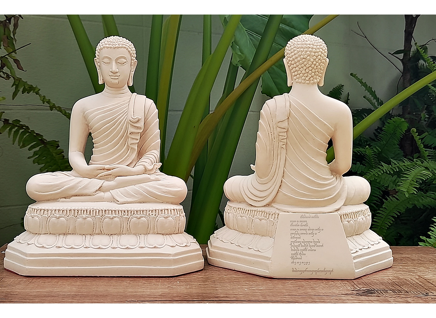 รูปหล่อ พระปัจเจกพุทธเจ้า ฐานหลังคาถาเงินล้าน เนื้อเรซิ่นผสมหินอ่อน (เกรดเอ หล่อตัน) (ขนาดตั้งบูชา หน้าตัก5นิ้ว) สีขาวนวล (เข้าพิธีบวงรวงตามแบบฉบับหลวงพ่อฤาษีวัดท่าซุง) ปี2564