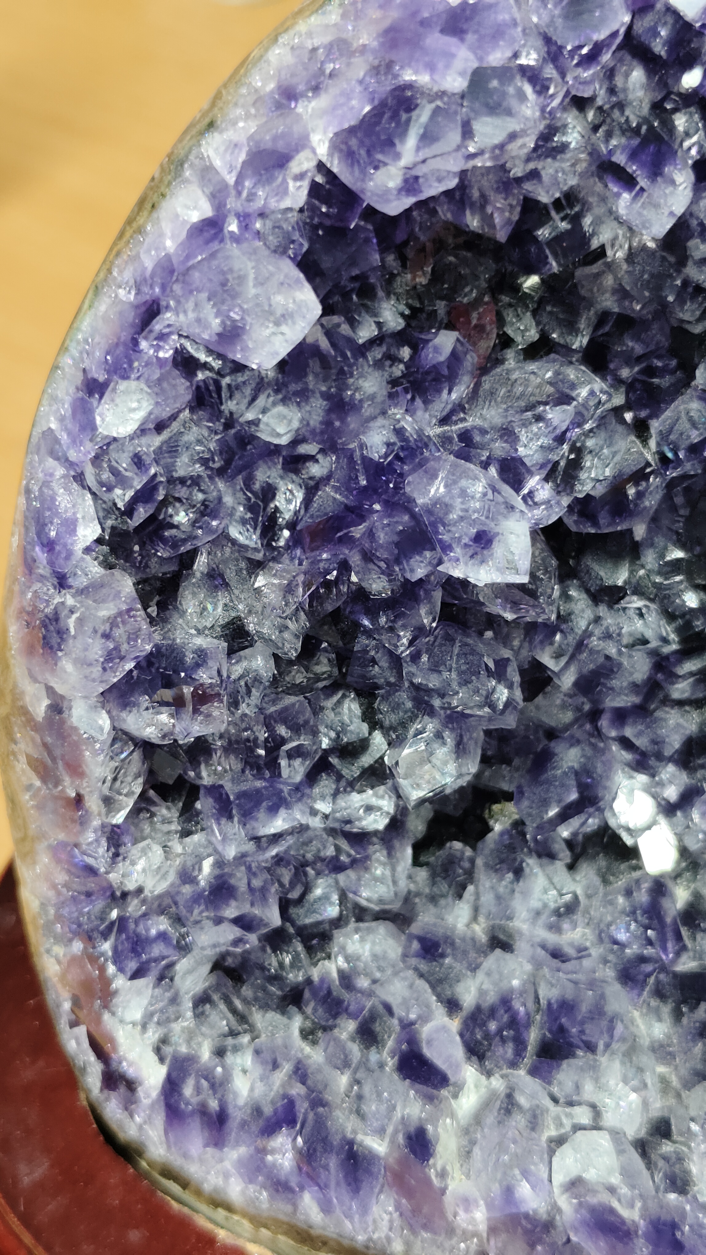 #โพรงหินอเมทิสต์(Amethyst Geode)