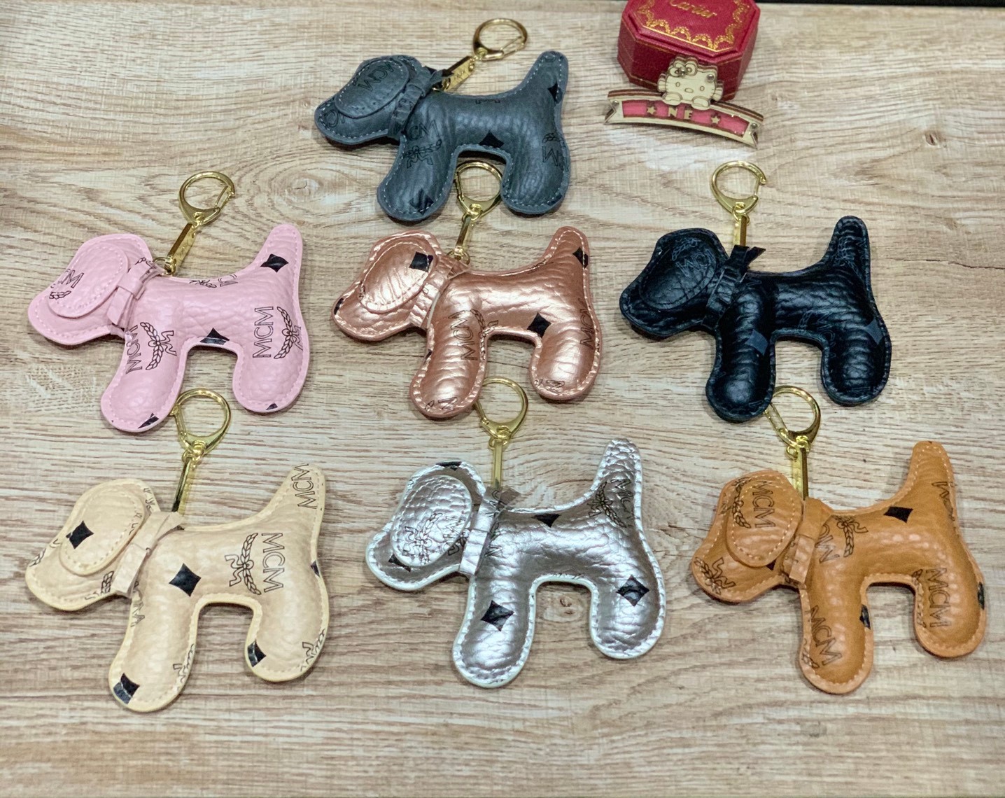 พร้อมส่ง ที่ห้อย คล้อง กระเป๋า พวงกุญแจ mcm key ring ,bag charm น้องหมาน่ารัก สอบถามได้ค่ะสต็อคของเปลี่ยนตลอด