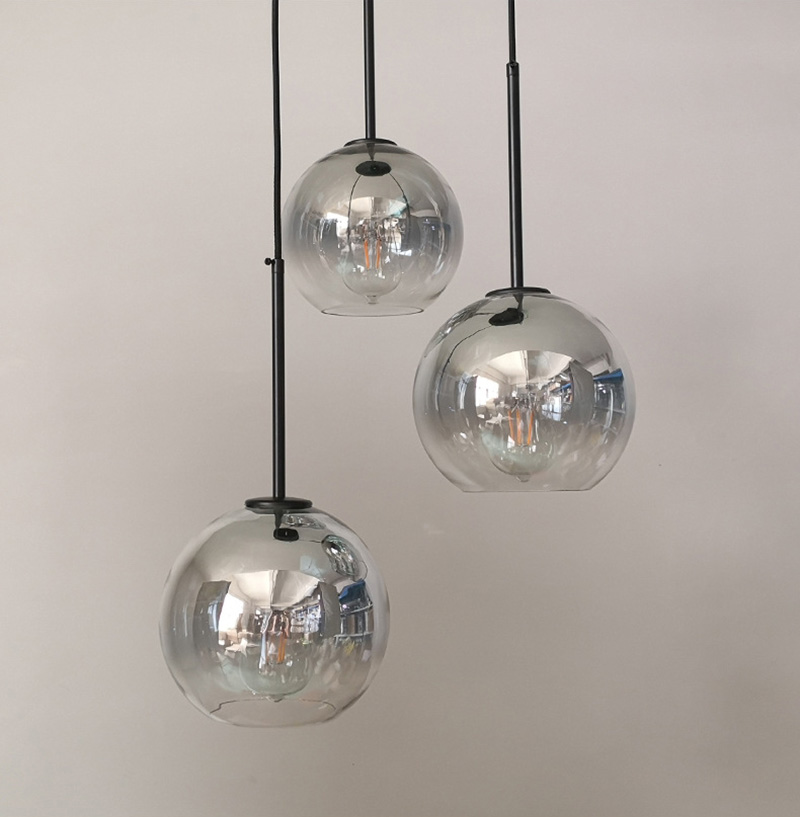 โคมไฟแขวนเพดานโป๊ะแก้วทรงกลมสีใสไล่เฉดเทารมควัน [BG-Gradient]