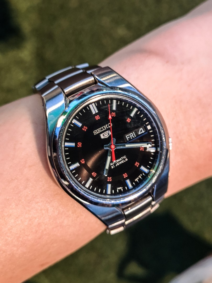 Karnvera Shop นาฬิกาข้อมือผู้ชาย Seiko 5 Automatic SNK617K1 Men's Watch