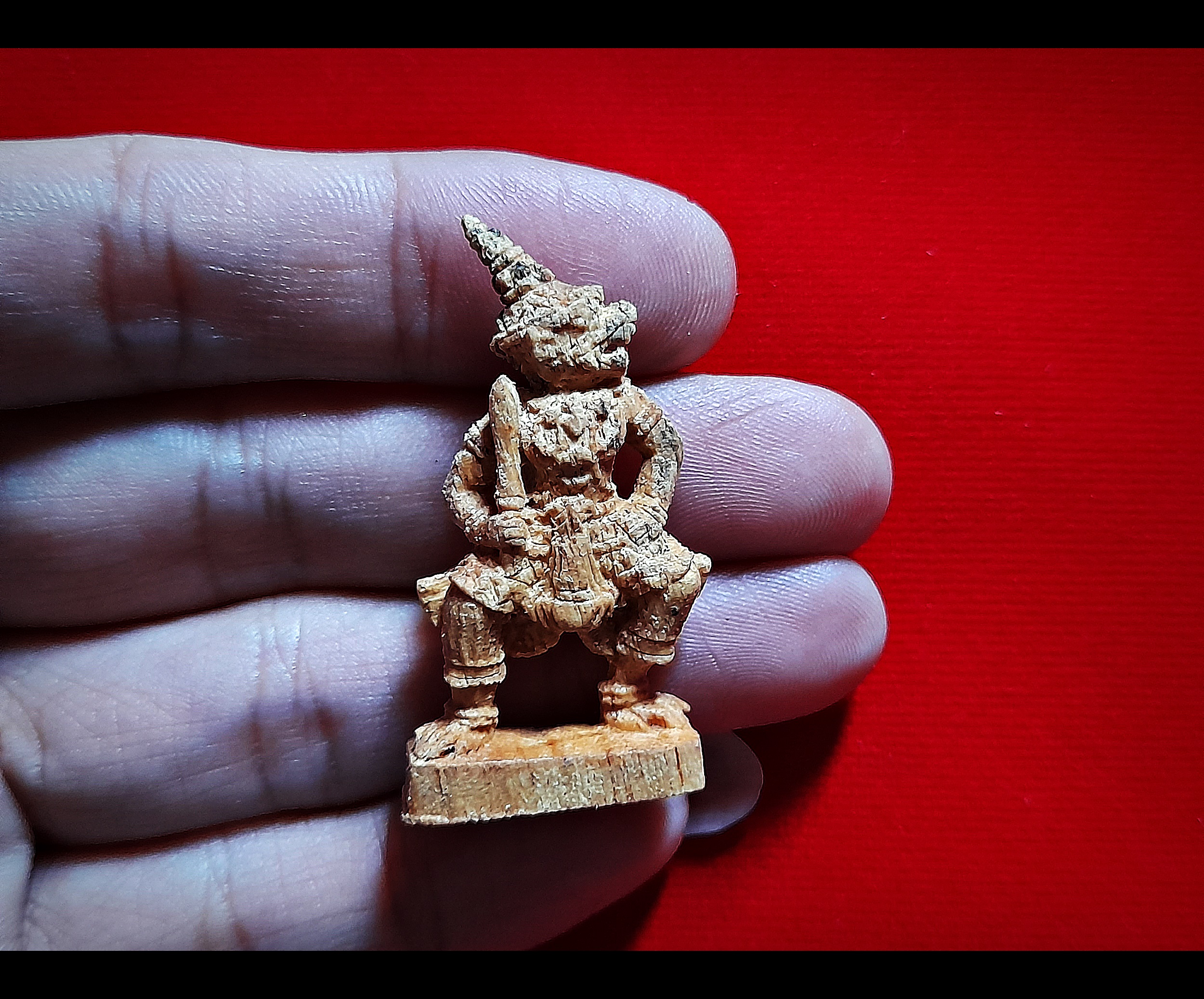 ชุดเครื่องราง เทพพญาวานร ที่มีฤทธิ์เยอะ (#พญาพาลี เนื้อไม้ขนุนฟ้าผ่า #สุครีพหักฉัตร เนื้อไม้พะยูง #องคต เนื้อไม้ขนุนฟ้าผ่า(ฐานบรรจุมวลสาร ผงคชสาร หลวงพ่อดิ่ง วัดบางวัว - ลูกอมหลวงพ่อพริ้ง วัดบางปะกอก) ) ปี2564 #รับประกันแท้ - หลวงพ่อบ๊ะ วัดโพธิ์ลังกา ปลุก