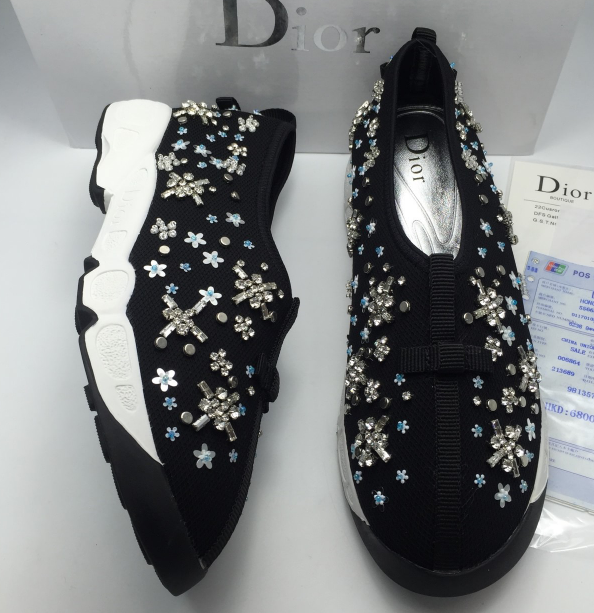 พร้อมส่ง รองเท้า dio fushion sneakers รุ่นใหม่ล่าสุด 2016 สีดำดอกเงินฟ้า สอบถามไซส์ได้ค่ะสต็อคของเปลี่ยนตลอด