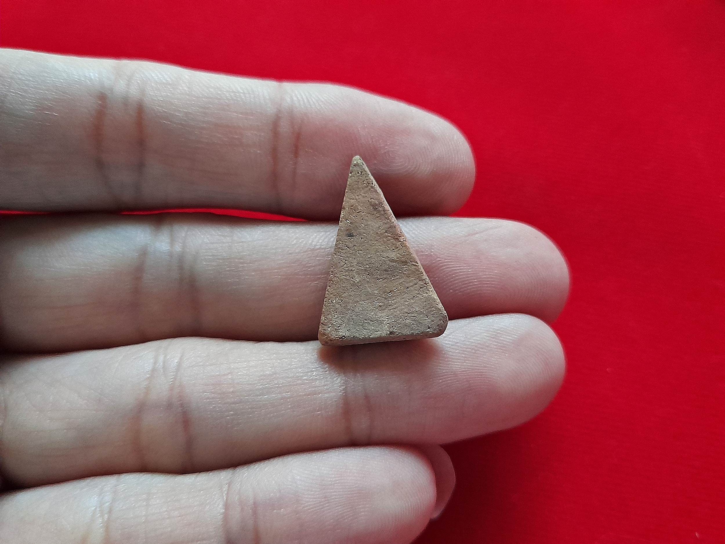 พระกรุ พระนางพญา เนื้อดินเผ่า (เรียกอัญเชิญ) #รับประกันแท้และทัน - หลวงพ่อยี วัดดงตาก้อนทอง จ.พิษณุโลก (ศิษย์หลวงปู่เทพโลกอุดร)