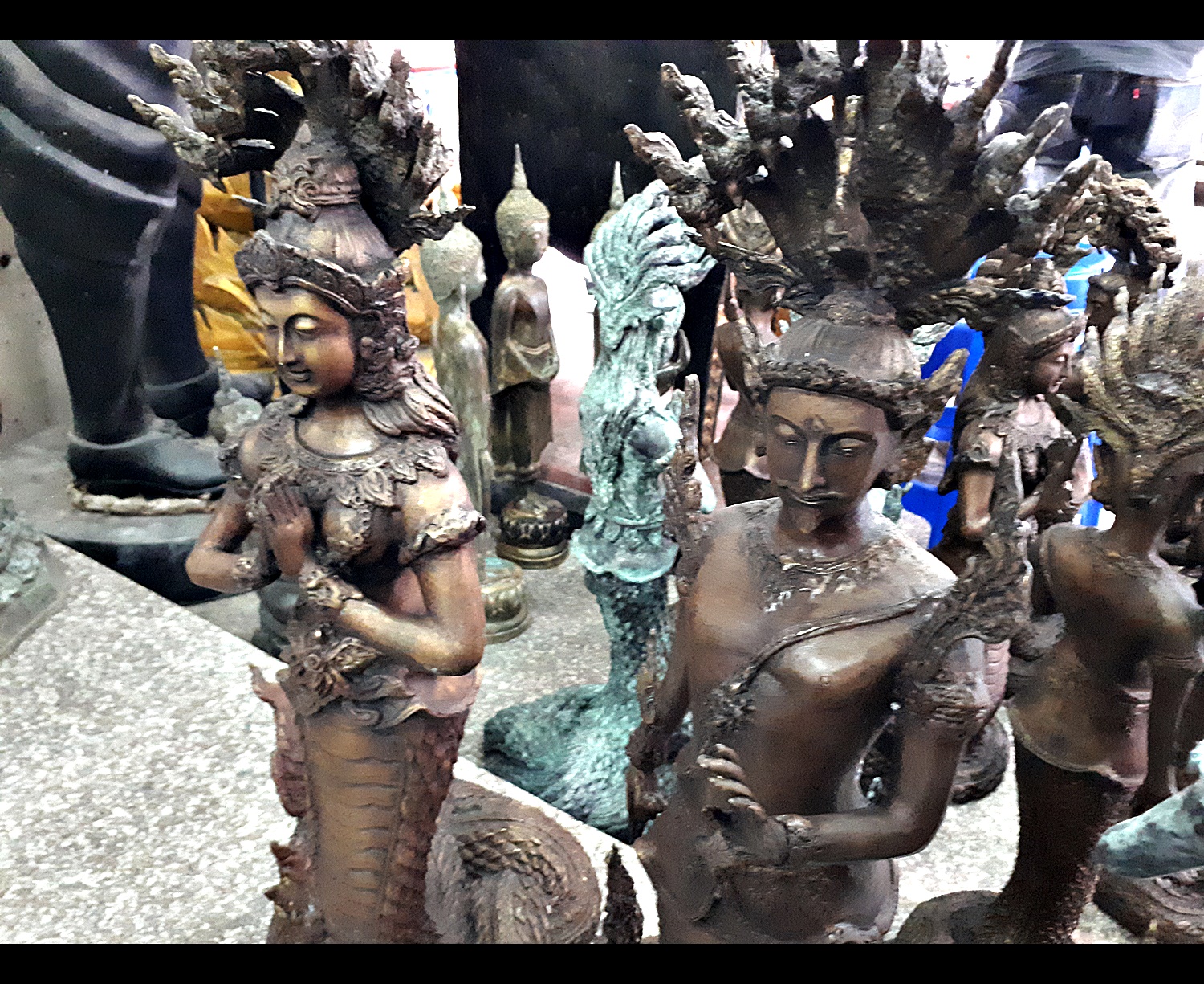 รูปหล่อ พญานาคราช คู่ (ท่านปู่นาคา-ปู่ศรีสุทโธ ท่านยานาคี-ศรีปทุมวัน) พญานาคปรก 9ตน 9หัว โลหะทองเหลืองรมดำ (ขนาดบูชา องค์ขนาดใหญ่ สูง 25นิ้ว) (ขายปลีก ขายส่ง)