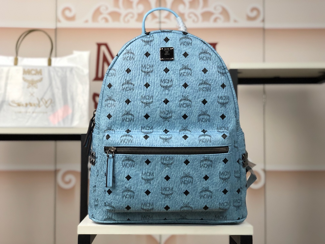 กระเป๋าเป้ mcm medium size 33x41 cm