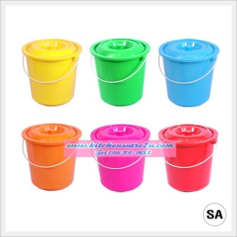 P04985 ถังน้ำหูหิ้วพร้อมฝา 6.5 แกลลอน 26 ลิตร (35.5 x 35.5 x 37.5 cm) เกรดเอ อย่างหนา No.805A ราคาส่งต่อ 12 ใบ:เฉลี่ย 140 บต่อใบ