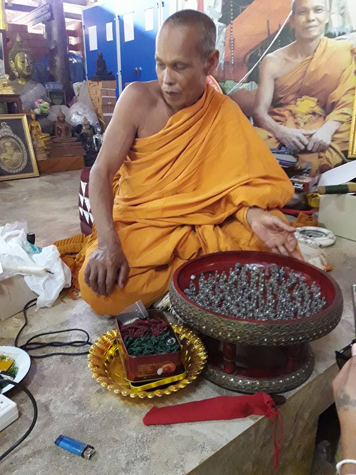 กุมารทอง รุ่นหนุนโชค หลวงพ่อหนุน วัดพุทธโมกข์ อุดผงพรายกุมาร หลวงปู่ทิม วัดระหารไร่