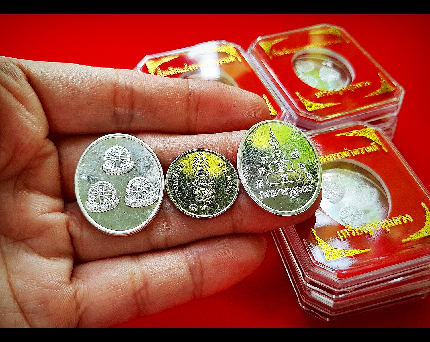 เหรียญหนุนดวง เนื้อเงินแท้ ปี2564 (เป็น ยันต์ 3ดวง ดวงประสูติ ดวงตรัสรู้ ดวงปรินิพพาน ของพระพุทธเจ้า) (#ค้ำหนุนดวงชะตาตลอด24ชั่วโมงที่ใส่)