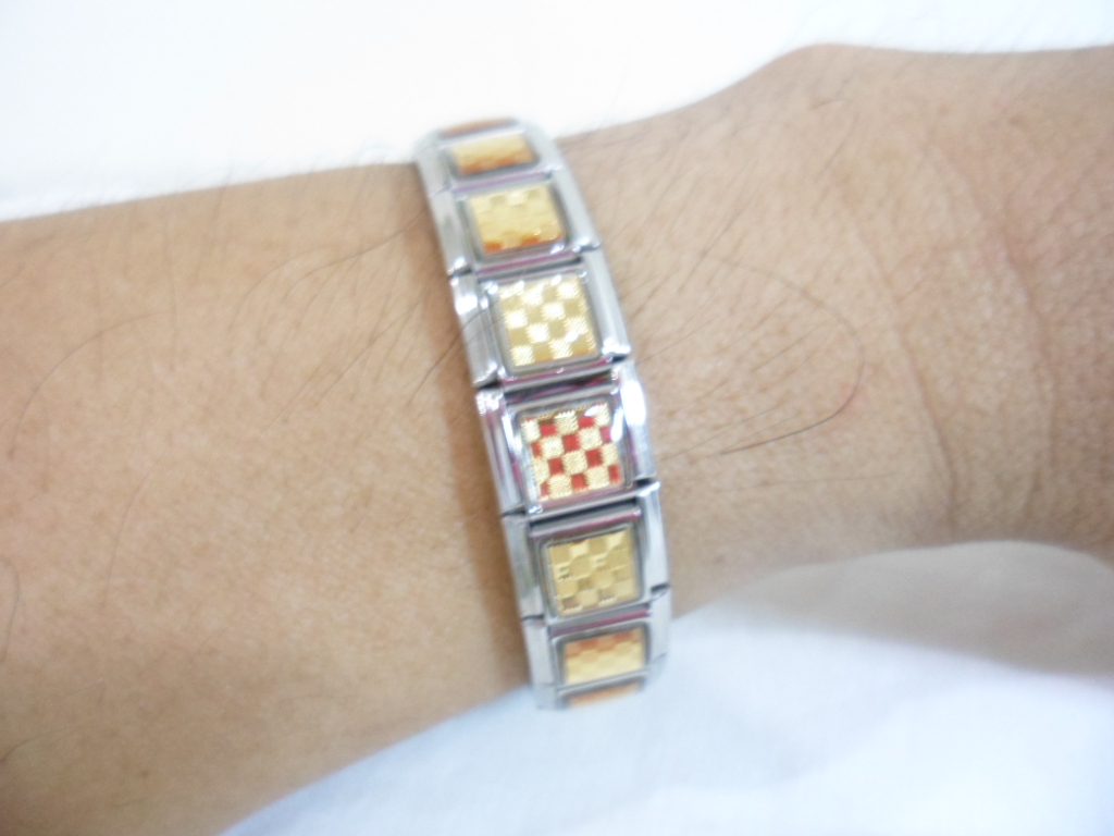 พร้อมส่งสร้อยข้อมือแม่เหล็กไทเทเนียม แร่เจอร์เมเนียม 80 เม็ดรุ่น BB