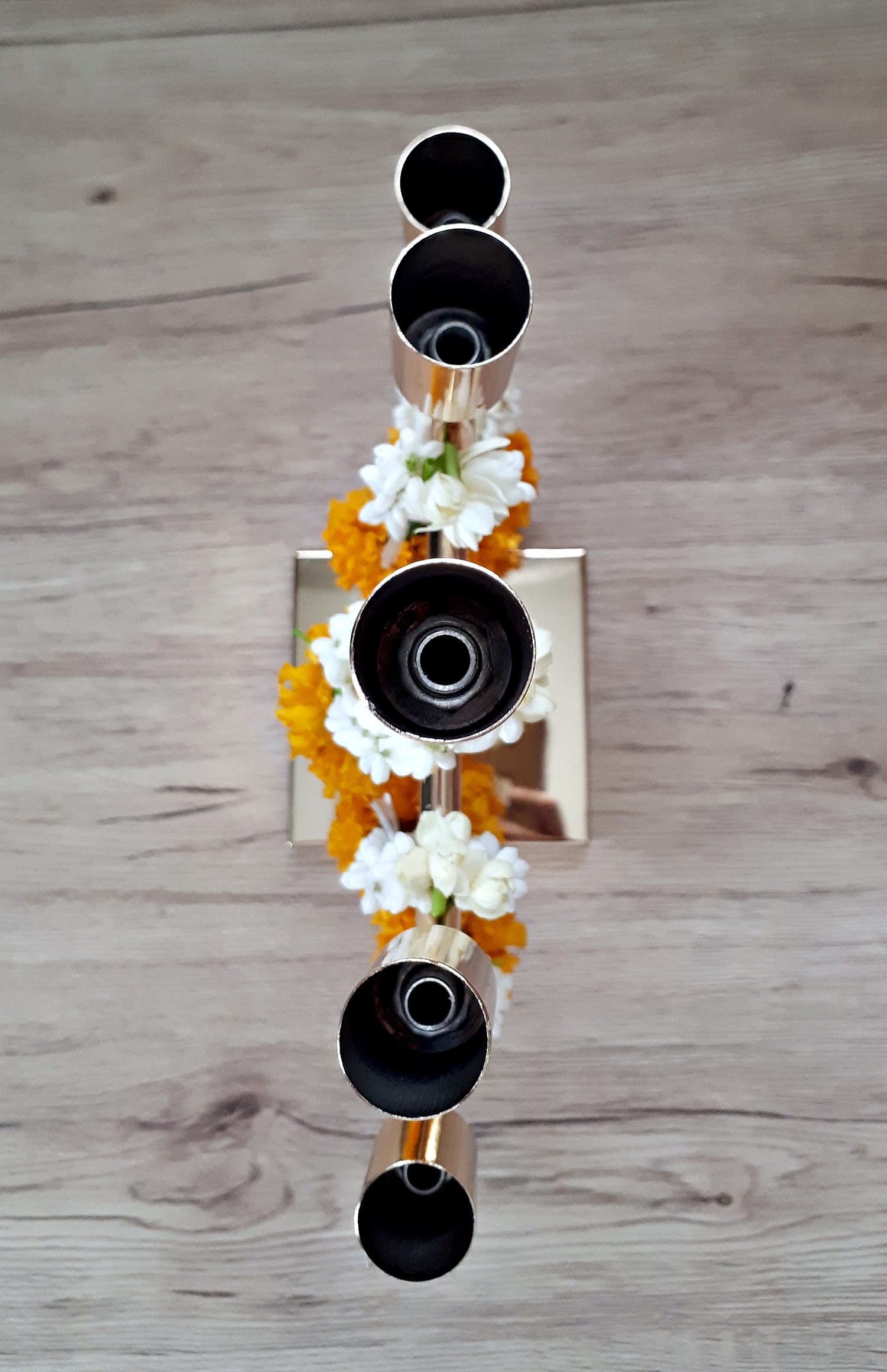 ขาตั้งแสตน เชิงเทียน(5ช่อ) เชิงพวงมาลัยดอกไม้ (สำหรับตั้งวางใส่ เทียน พวงมาลัยดอกไม้) ขายปลีก ขายส่ง