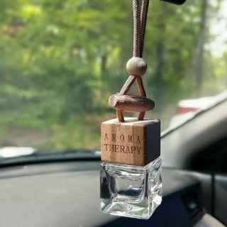 น้ำหอมปรับอากาศรถยนต์ฝาไม้ มีเชือกแขวนกลิ่นเดียวกับช้อปน้ำหอมอโรม่ากลิ่นติดทนนาน