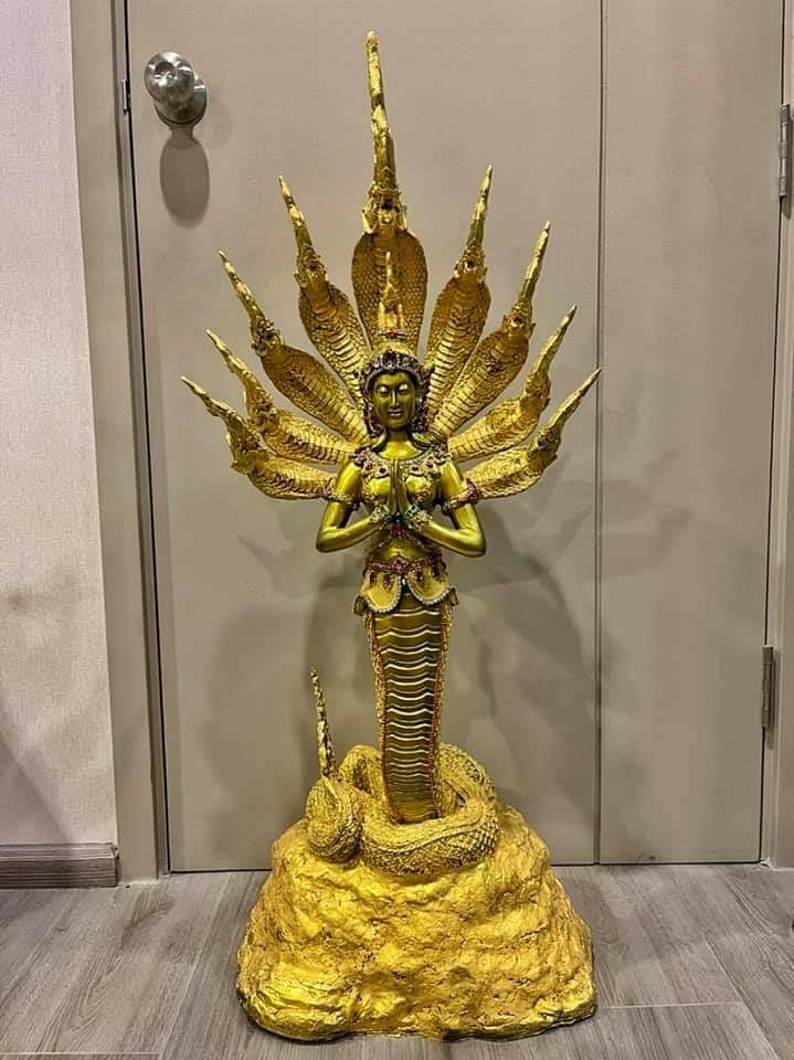 รูปหล่อ ท่านปู่ท่านย่า พญานาคราช ปางกายมนุษย์(คู่ชายหญิง)นาคปรก9เศียร เนื้อไฟเบอร์ (ขนาดใหญ่ตั้งบูชา สูง70ซม)