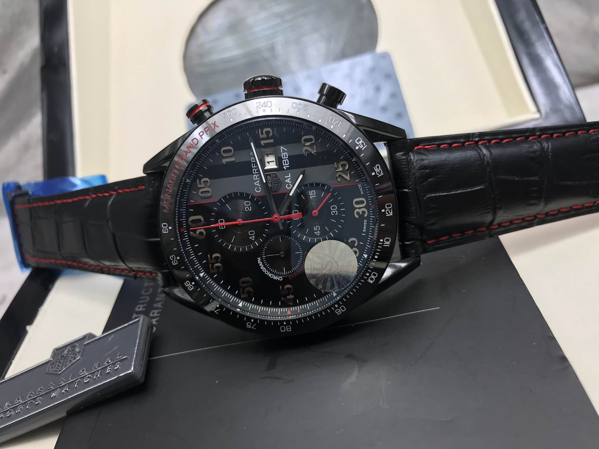 นาฬิกาTAG Heuer Carrera Cal.1887 Day-Date Chronograph ขอบดำ ตัวเรือนสีดำ สายหนังดำ ด้ายแดง