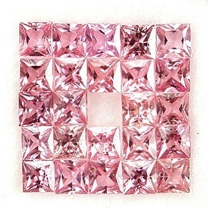 Princess cut สี่เหลี่ยมม่วงส้มเนื้อแข็ง Monotoneจัดเซ็ทต่างหู จำนวน 48 เม็ด ขนาด 2.5 มิล หนักรวม 4.83 กะรัต ไล่เฉดสีโทนเดียวกัน *แปลกมาก* เนื้อดี ไฟดี