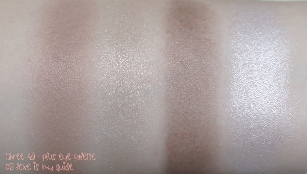 (ลดพิเศษ มากกว่า 45%) Three 4D Plus Eye Palette #08 Love is My Guide โทน Sweet Brown อายชาโดว์พาเลทสีสวยที่ให้ดวงตาคุณสวยสดใน มีมิติ มาพร้อมกับกระจก และแปรงในตลับ ตาสวยครบๆ ด้วยตลับนี้ได้เลยค่ะ