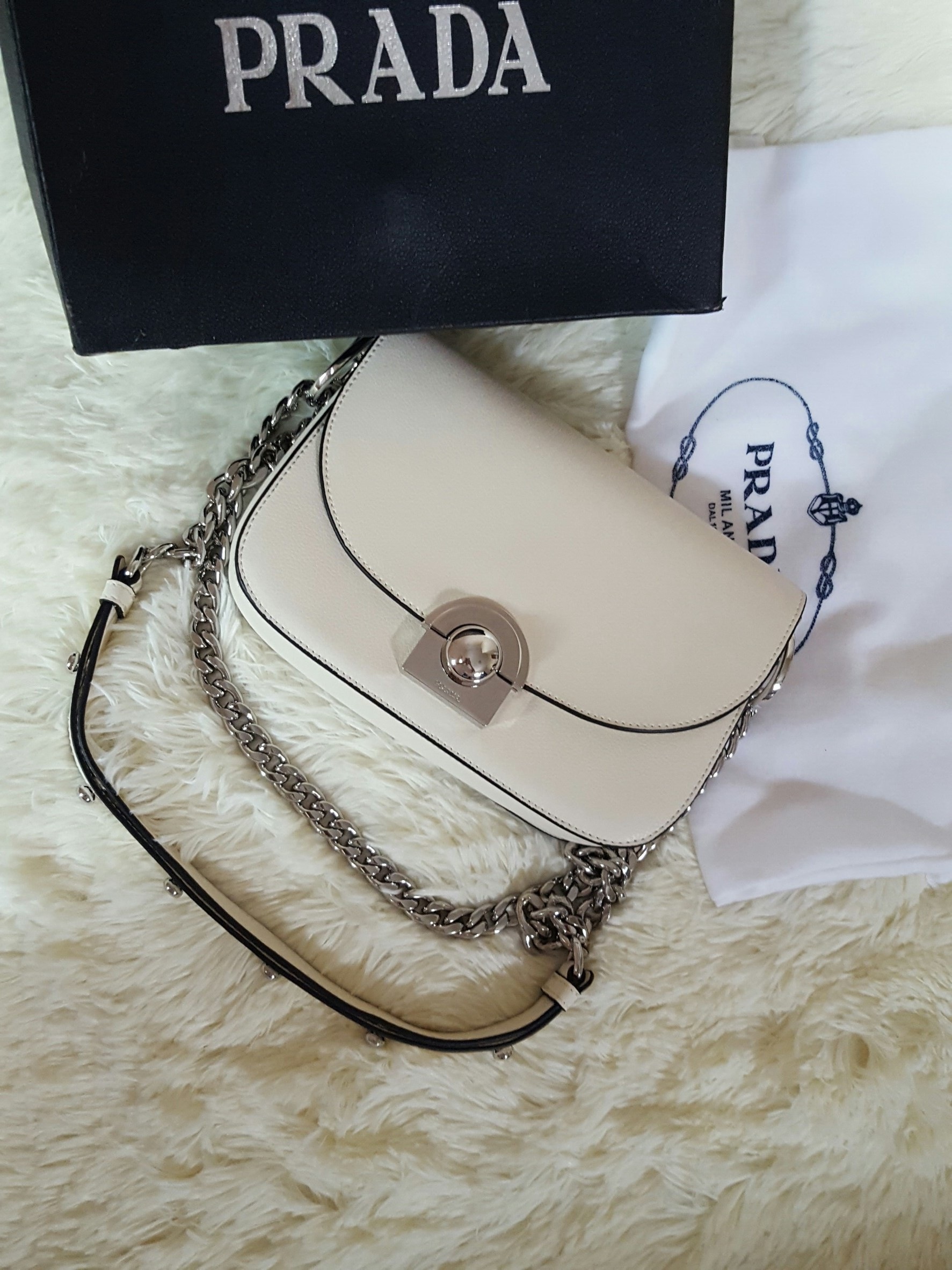 กระเป๋า pd arcade chalk white สีขาว 9 นิ้ว งานดีสุด หนังอิมพอร์ทยุโรป