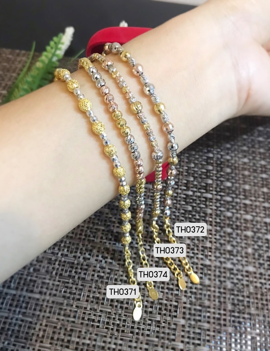 สร้อยข้อมือเงินแท้ 92.5% ชุบ 3 กษัตริย์ ร้อยเม็ดเงินอิตาลี หนัก 2 สลึงตัน เล่นแสงดีมากๆ ปรับความยาวได้