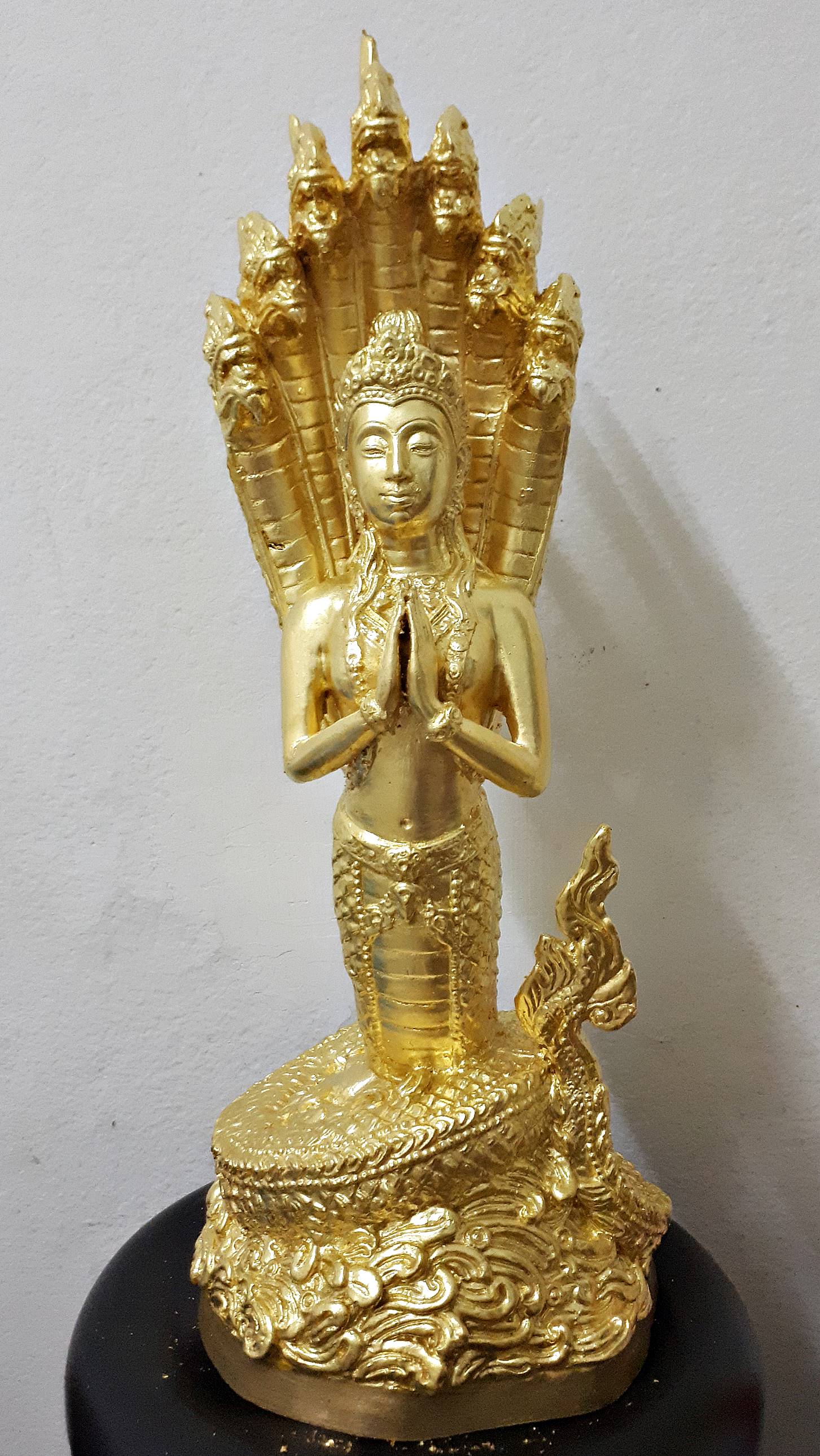 รูปหล่อ พญานาคราช ผู้ชาย ปางพรมมือ (ท่านปู่นาคา-ศรีสุทโธ) พญานาคปรก 7ตน 7เศียร โลหะทองเหลือง ปิดทอง (ขนาดบูชา สูง15นิ้ว) (ขายปลีก ขายส่ง)