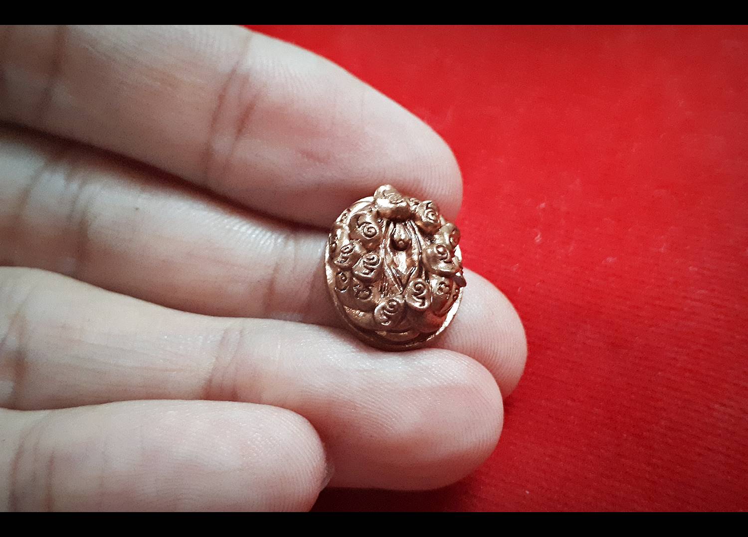 เหรียญศิวลึงค์ (11รุ่ม1) หลัง โยนี (พ่อปู่แม่ย่าให้กำเนิด พลังงานจักรวาล) (ปลุกเสกที่ปราสาทนครวัดและเขาพนมกุเลน) ปี2562 #รับประกันแท้ - หลวงปู่อุดมทรัพย์(พระอาจารย์จ่อย) วัดเวฬุวัน จ.ศรีสระเกษ จัดสร้างและดำเนินการปลุกเสก