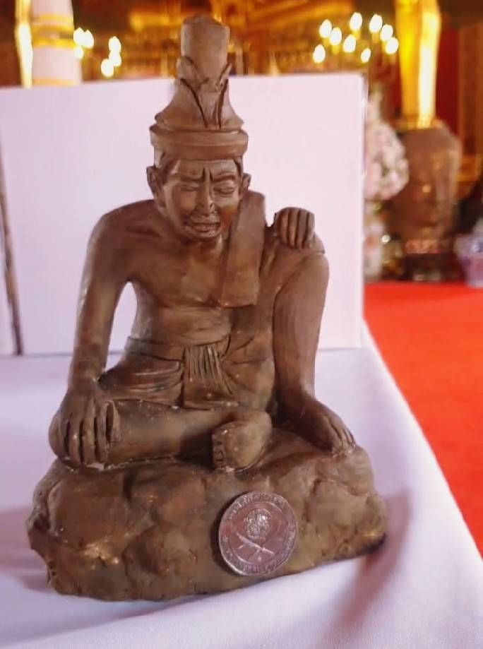 รูปปั้น พ่อปู่ฤาษี นารอท (พ่อแก่) รุ่น2 #รุ่นสุดท้าย พิธีโชคดี เนื้อดินผสมว่าน (ปั้นมือ แบบโบราณ ฐาน7นิ้ว สูง10นิ้ว) จารยันต์ ฐานบรรจุแผ่นยันต์เงิน (จัดสร้าง200ตน) ปี2564 #รับประกันแท้และทัน