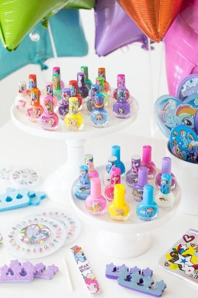 ชุดสีทาเล็บปลอดสารพิษสำหรับเด็ก TownleyGirl My Little Pony 18-Pack Nail Set