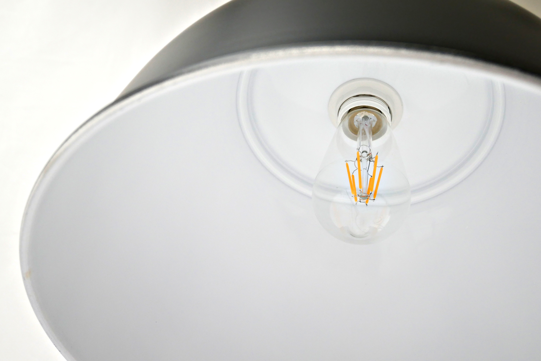 โคมไฟห้อยเพดานนอร์ดิก Jumbo สีดำ