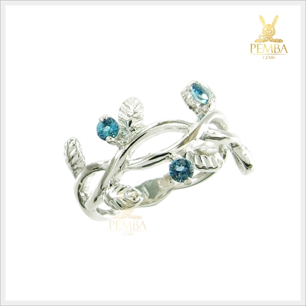 แหวนลอนดอนบลูโทแพซ ดีไซน์รูปใบมะกอกสุดเก๋ เงินท้925 แหวนพลอยแท้