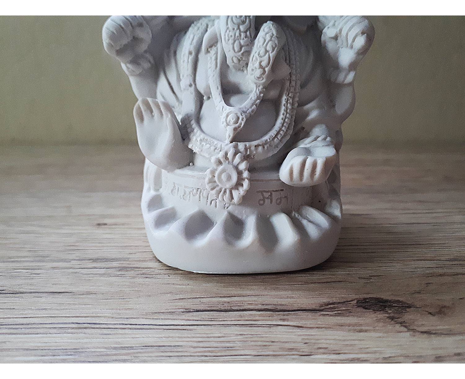 พระพิฆเนศ ทรงงาช้าง เนื้อเรซิ่นสีขาวงา(สูง8.5นิ้ว กว้าง2.5นิ้ว ลึก3.5นิ้ว) - (ขายปลีก ขายส่ง)