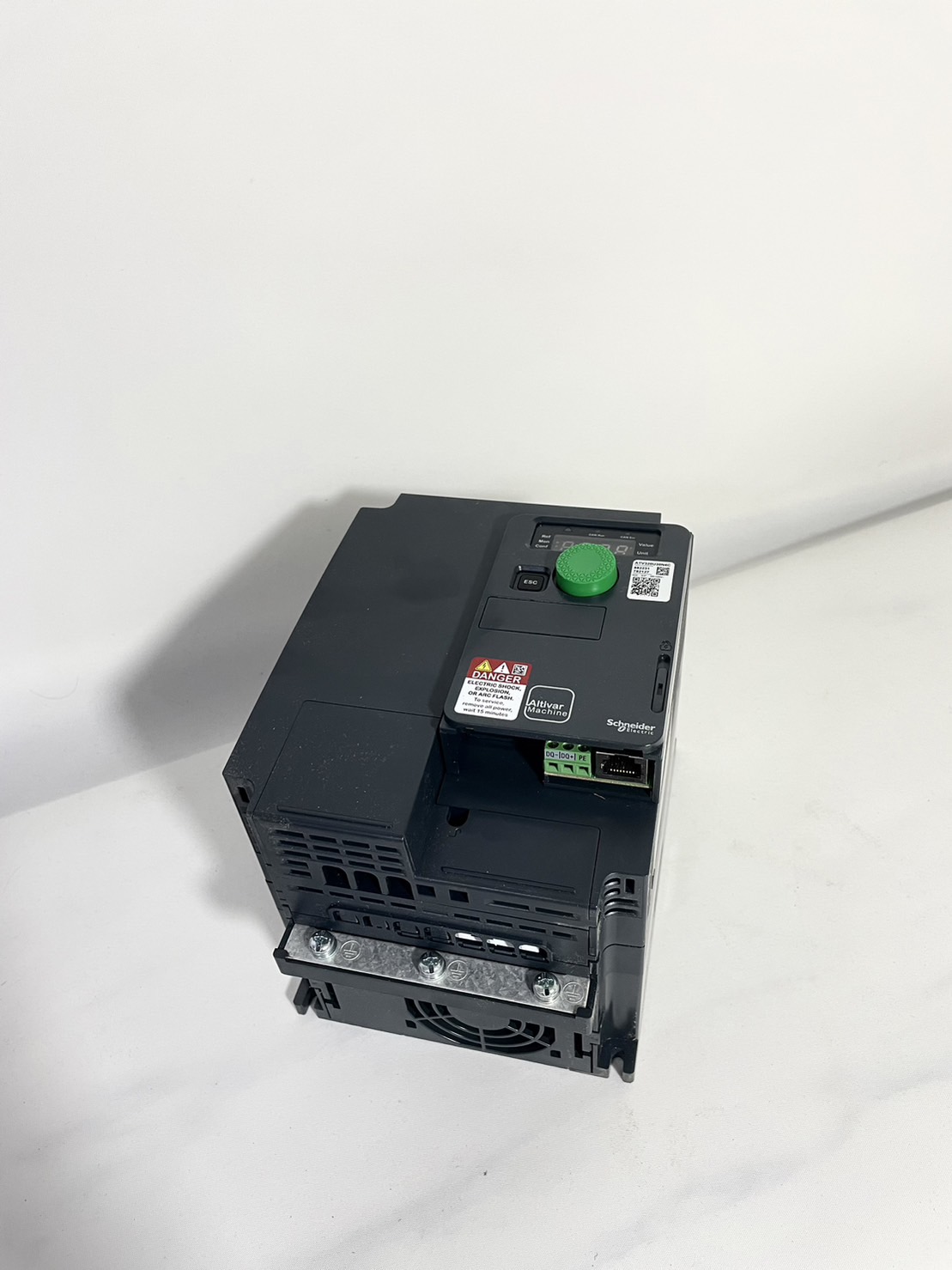 Inverter Schneider ATV320 Model:ATV320U30N4C 3KW,Input 3-Phase 380V,Output 3-Phase 380V