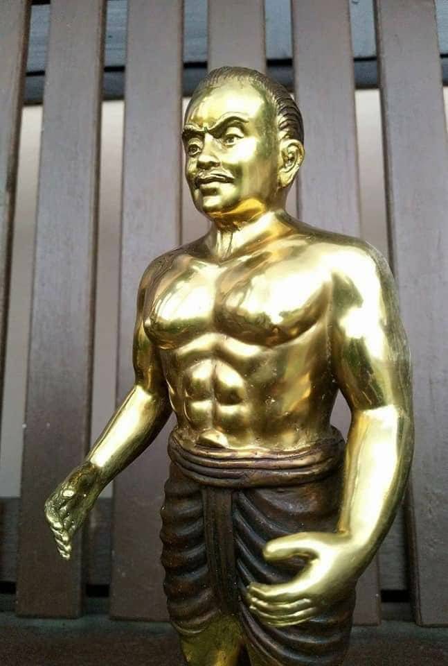 หุ่นพยนต์ พรายมงคล (ขนาดตั้งบูชา ฐานกว้าง4นิ้ว สูง12.5 นิ้ว) ปี2563 #รับประกันแท้ - หลวงพ่อเล็ก วัดท่าขนุน