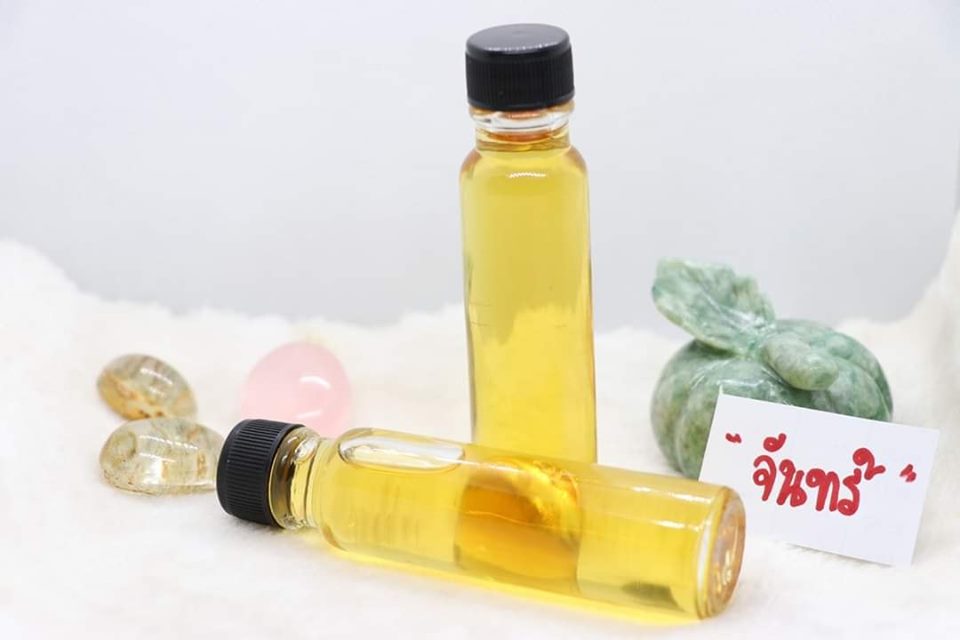 น้ำมันหอมสกัด จันทร์ มะลิ จำปี (ใช้ในพิธีการงานมงคลต่างๆ) (ความจุ 20cc 25cc) (ขายปลีก ขายส่ง)
