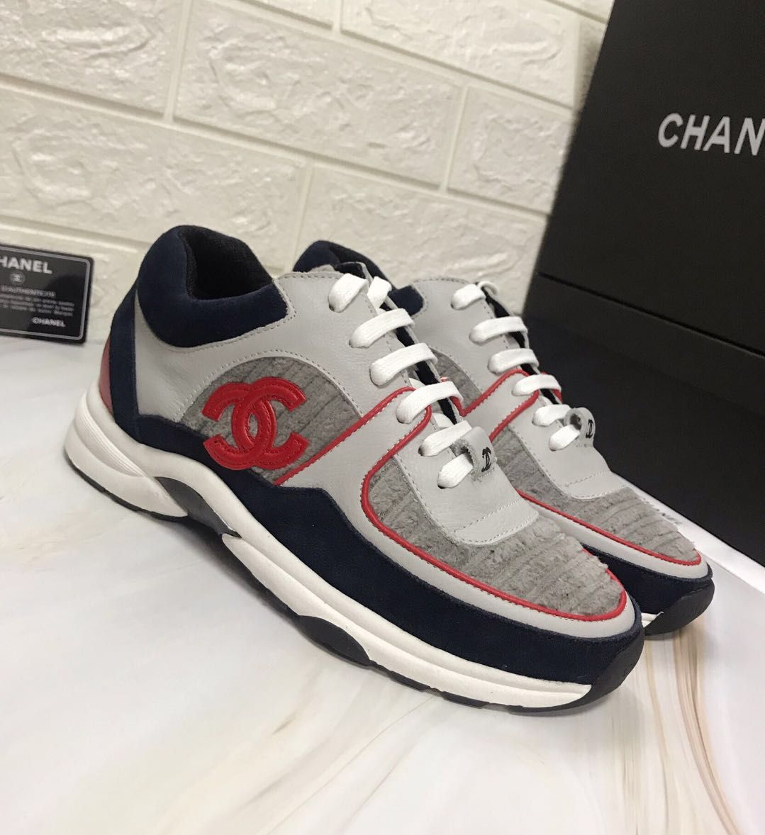รองเท้า cn sneakers รุ่นใหม่ สอบถามไซส์ได้ค่ะสต็อคของเปลี่ยนตลอด