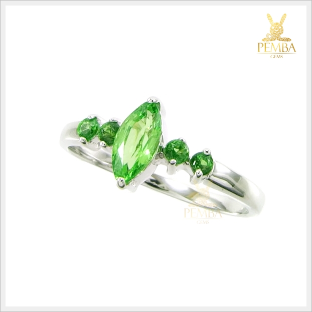 แหวนกรีนการ์เนต แหวนพลอยกรีนการ์เนต เงินแท้925 แหวนพลอยแท้