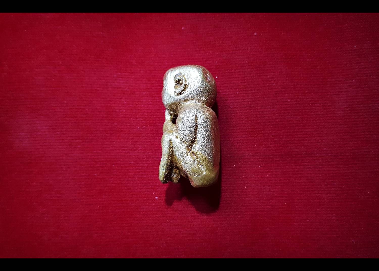 กุมาร หนูแดง ดูดรก (แกะจาก ไม้มะยมตายพราย ใต้ฐานอุดมวลสาร) ปี2560 - สำนัก บ้านกุหลาบราชันย์