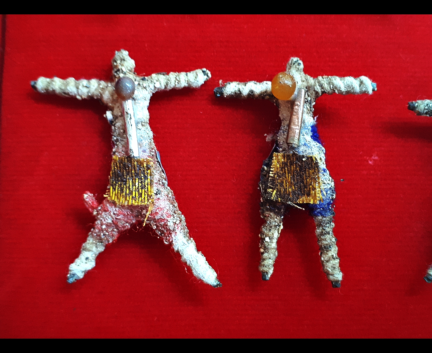 หุ่นพยนต์ (สีแดง สีน้ำเงิน) รุ่น 2 (รุ่นสร้างโบสถ์) ปี 2560 หลวงพ่อหนุน วัดพุทธโมกข์